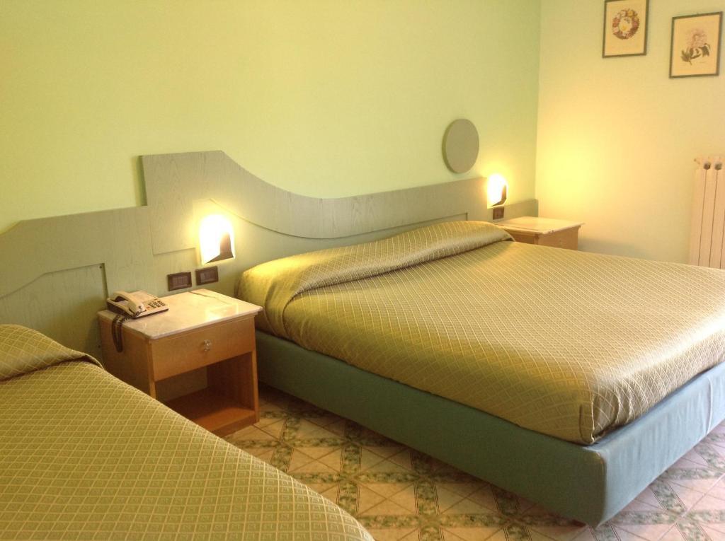 Hotel Giovanna Pompeji Szoba fotó