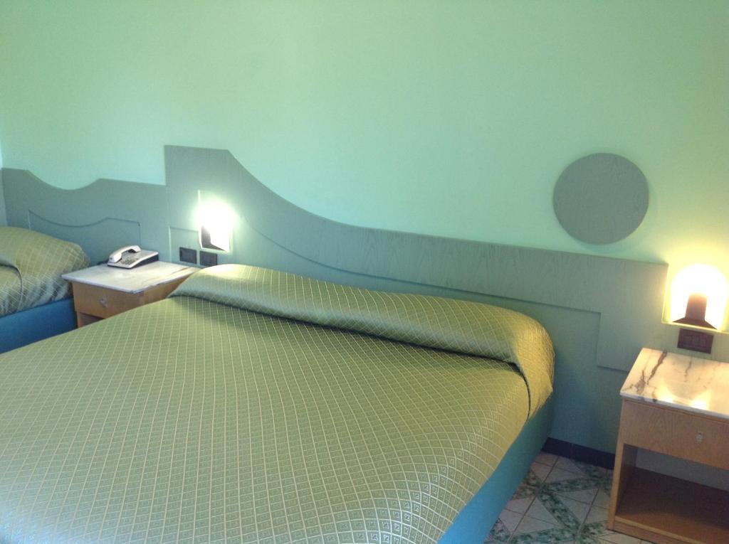 Hotel Giovanna Pompeji Szoba fotó