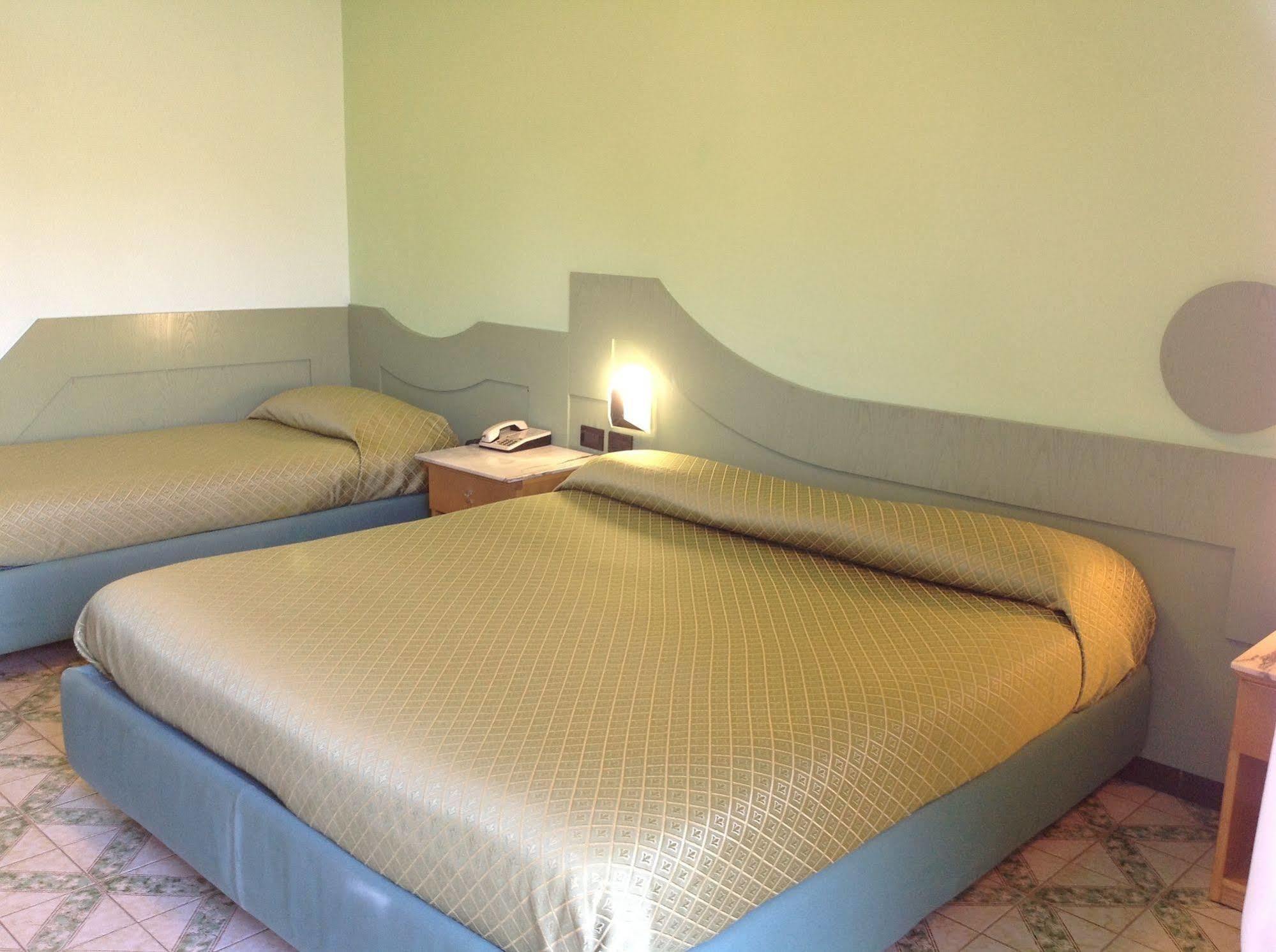 Hotel Giovanna Pompeji Kültér fotó