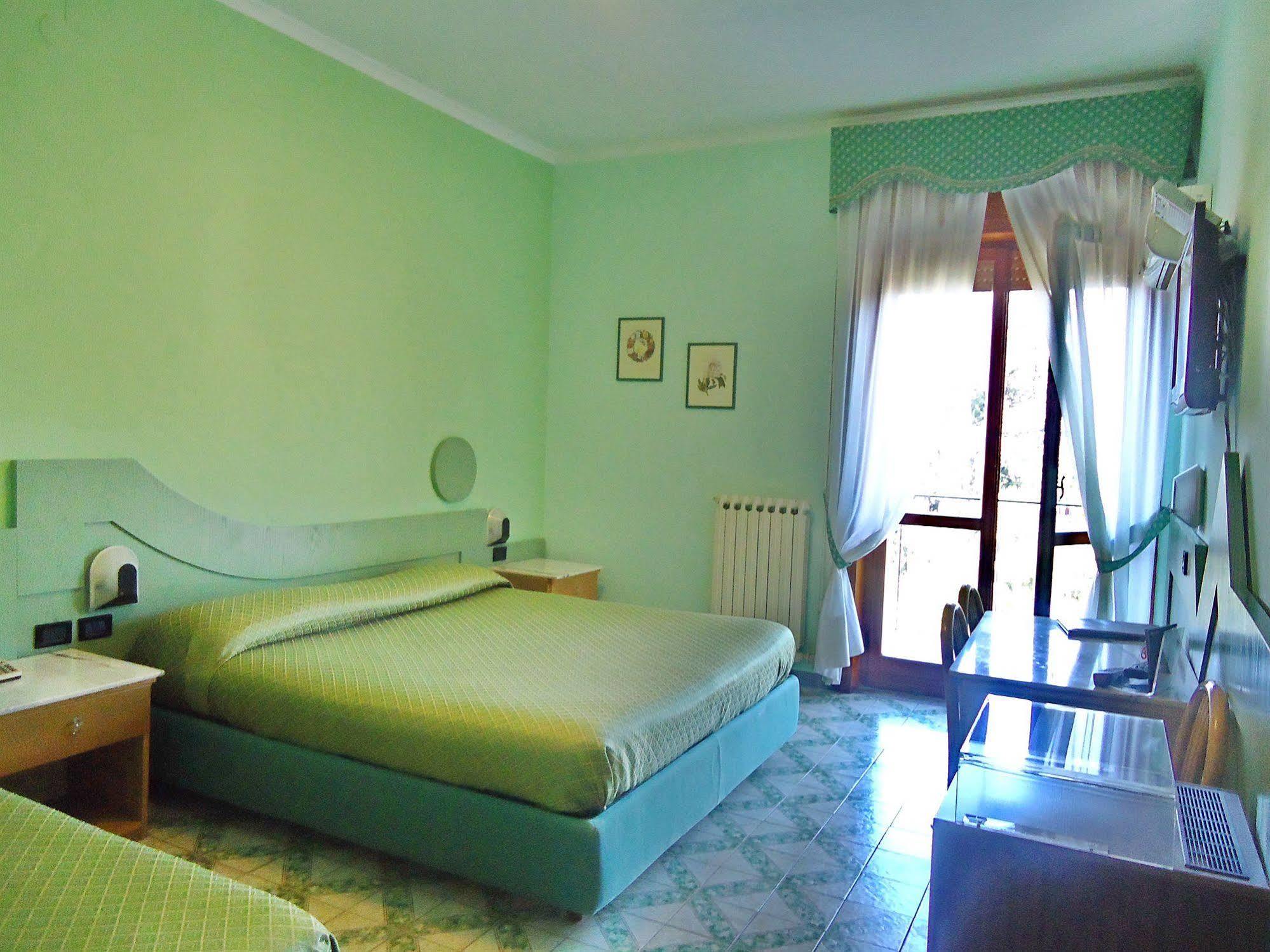 Hotel Giovanna Pompeji Kültér fotó